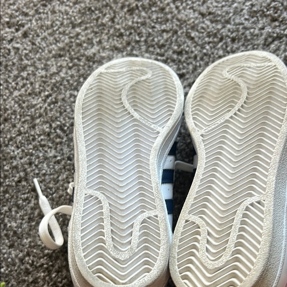 Women’s Adidas Superstar with floral print shoes - Picture 11 of 11